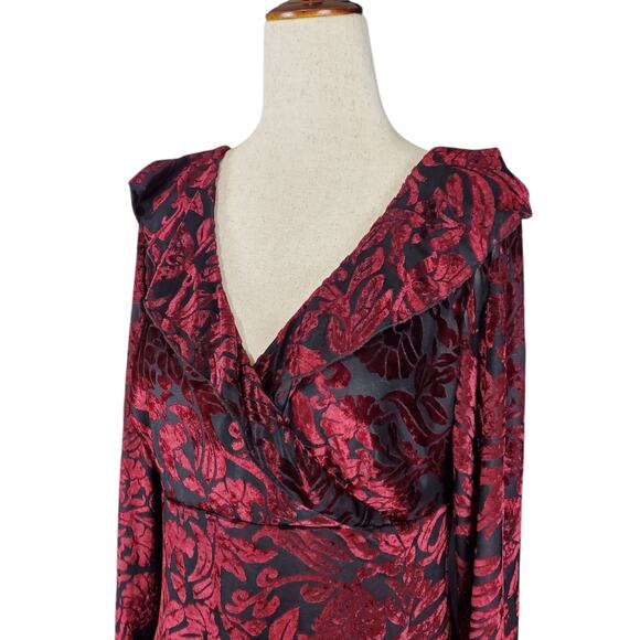 Moda International Burnout Velvet Midi Long-sleeved Dress - Size Medium - Picture 2 of 6